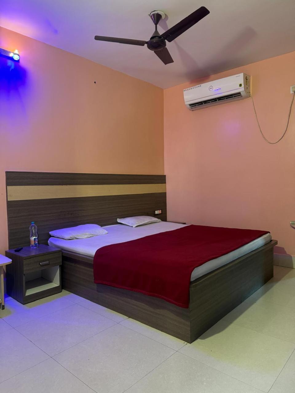 Nityananda Inn Puri Exterior photo
